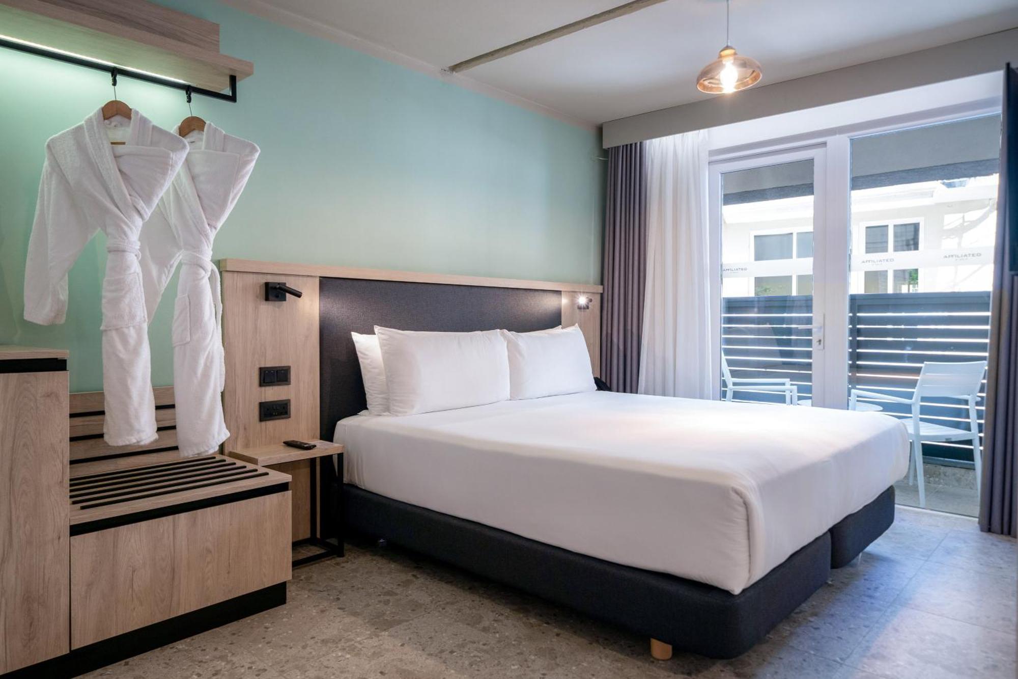 Saint Julian's Hotel Scirocco St Julian'S, Affiliated By Melia מראה חיצוני תמונה